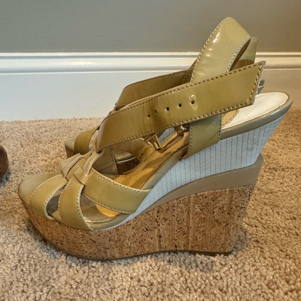 Gianni Bini wedges - Size 7